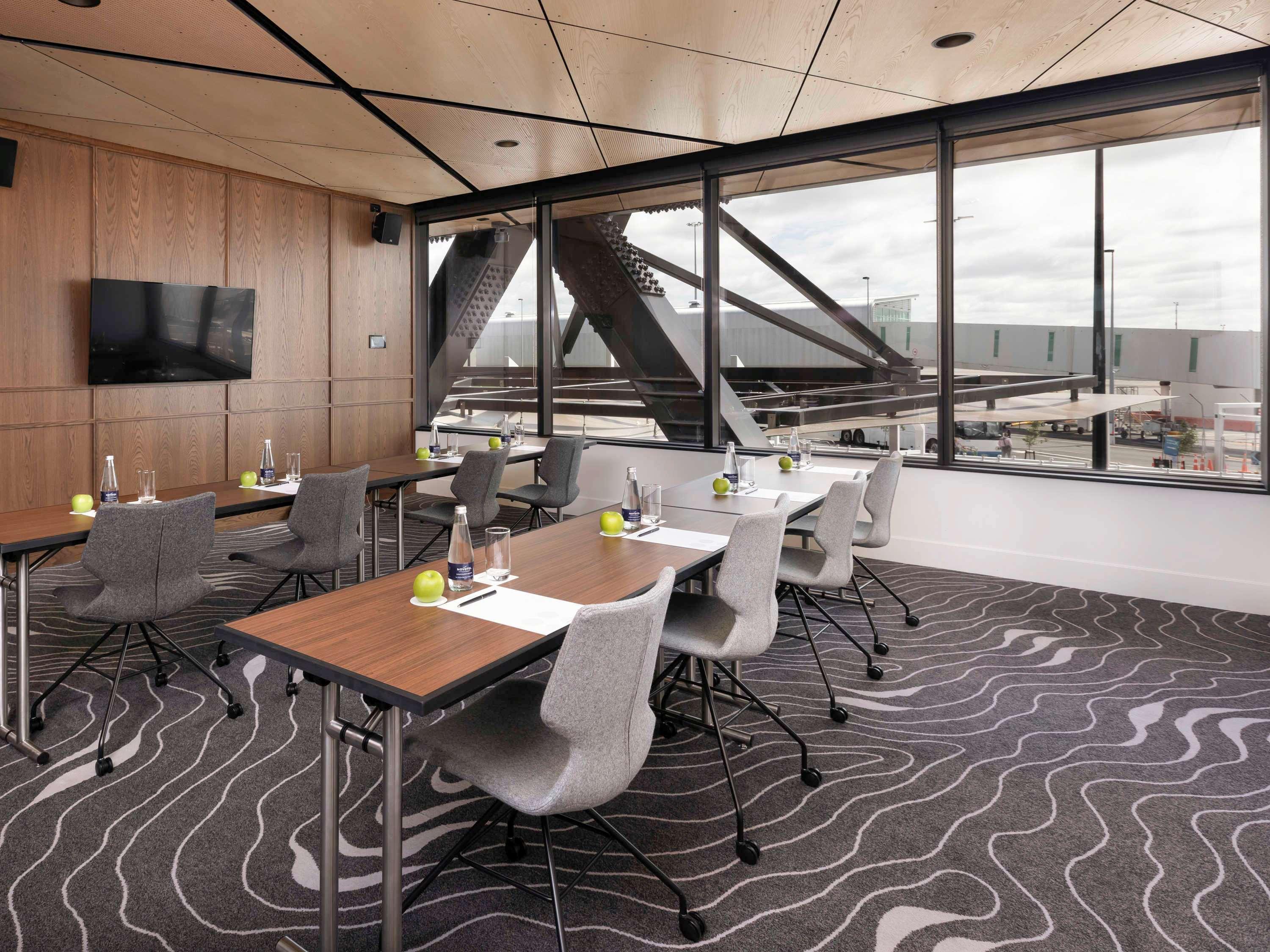 Novotel Christchurch Airport Екстер'єр фото